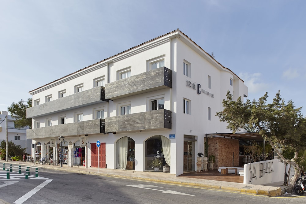 Apartamentos Castavi 57/63