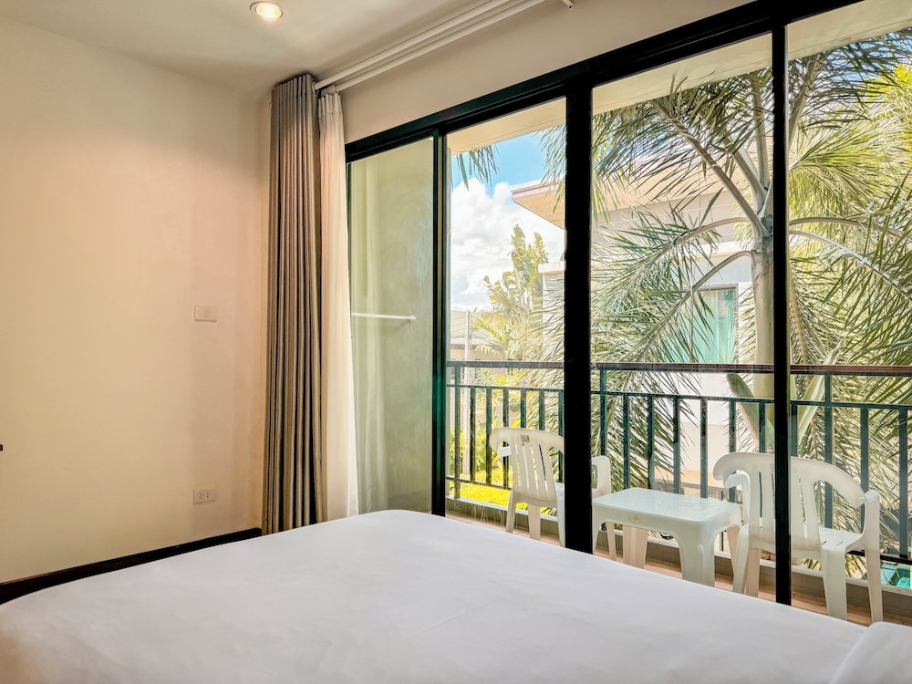 XAYA Pool Access Resort 23/39