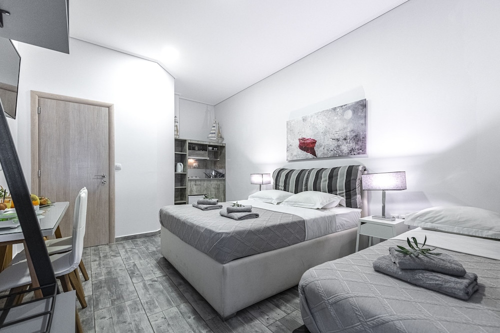 Comfort Stay Airport Boutique Hotel 11/50