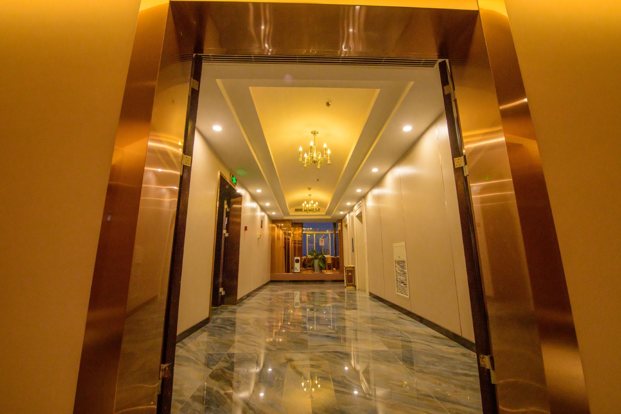 Xiangjiang International Hotel 7/20