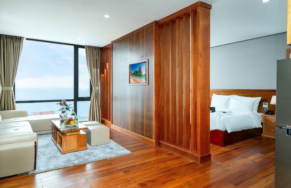 Sunny Ocean Hotel & Apartment 22/71