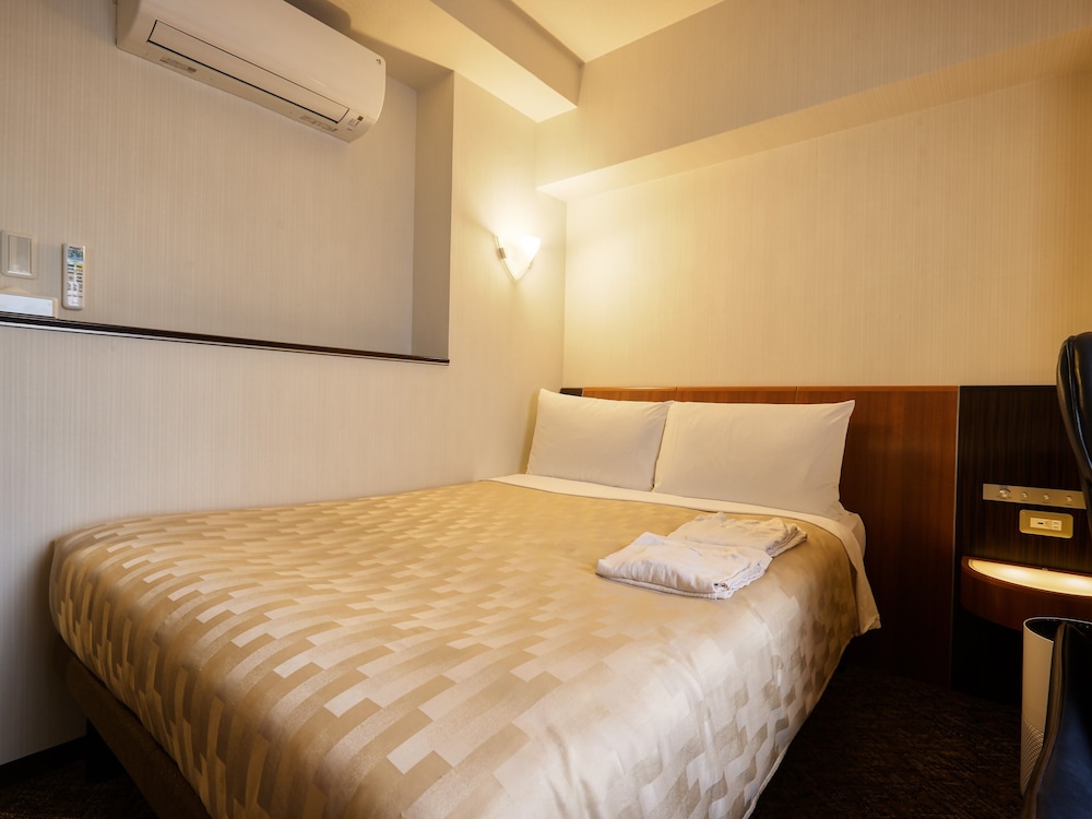 DELUXE, DOUBLE BED