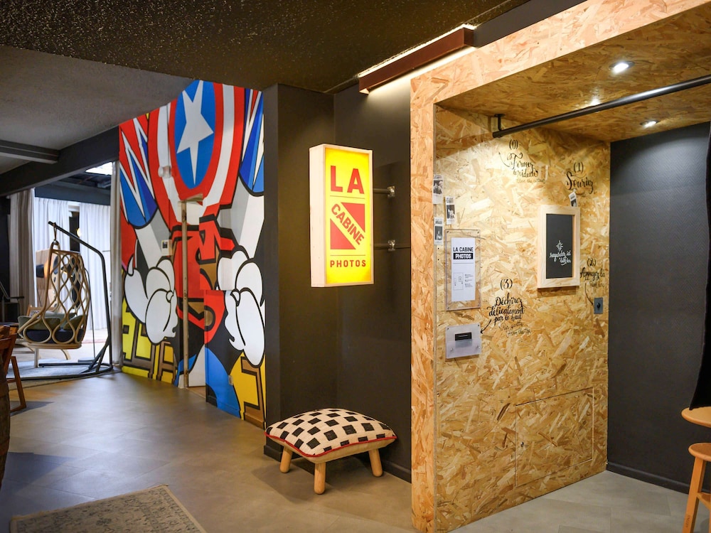 lobby