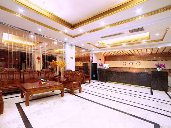 Boutique Holiday Hotel (Beihai Rt-Mart High-Speed Railway Station) 9/30