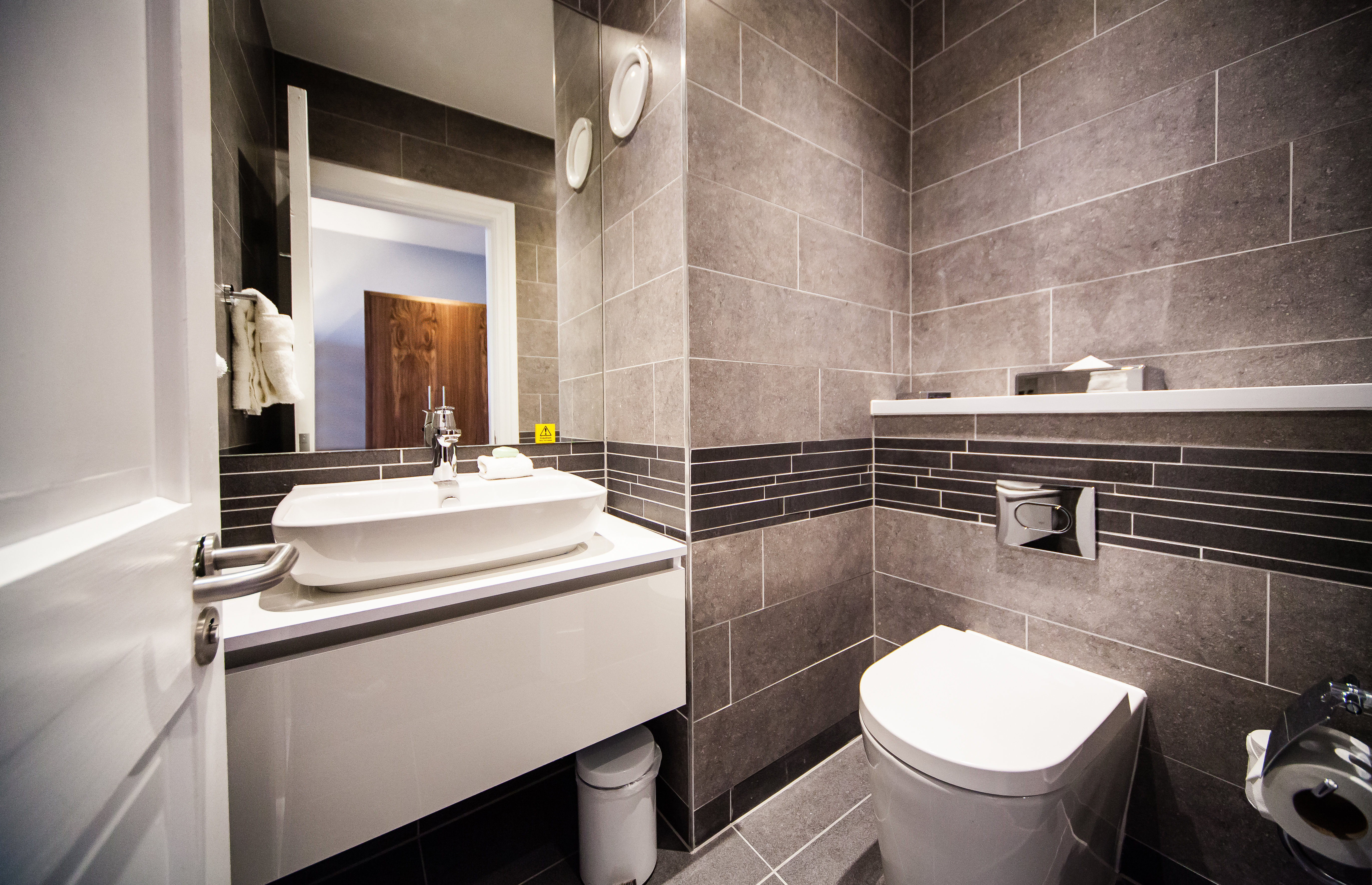 Crowne Plaza Leeds Hotel 49/50
