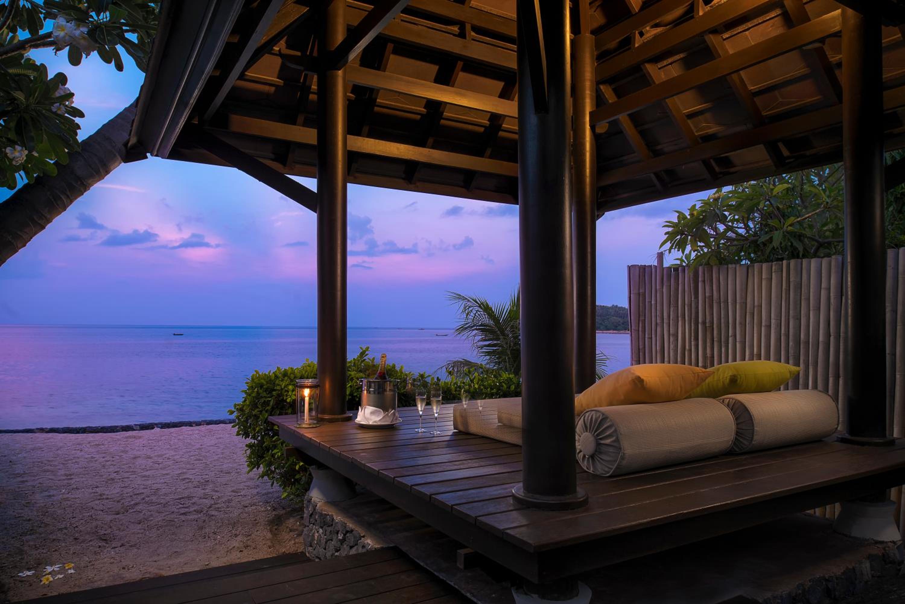 Beachfront Pool Villa Suite