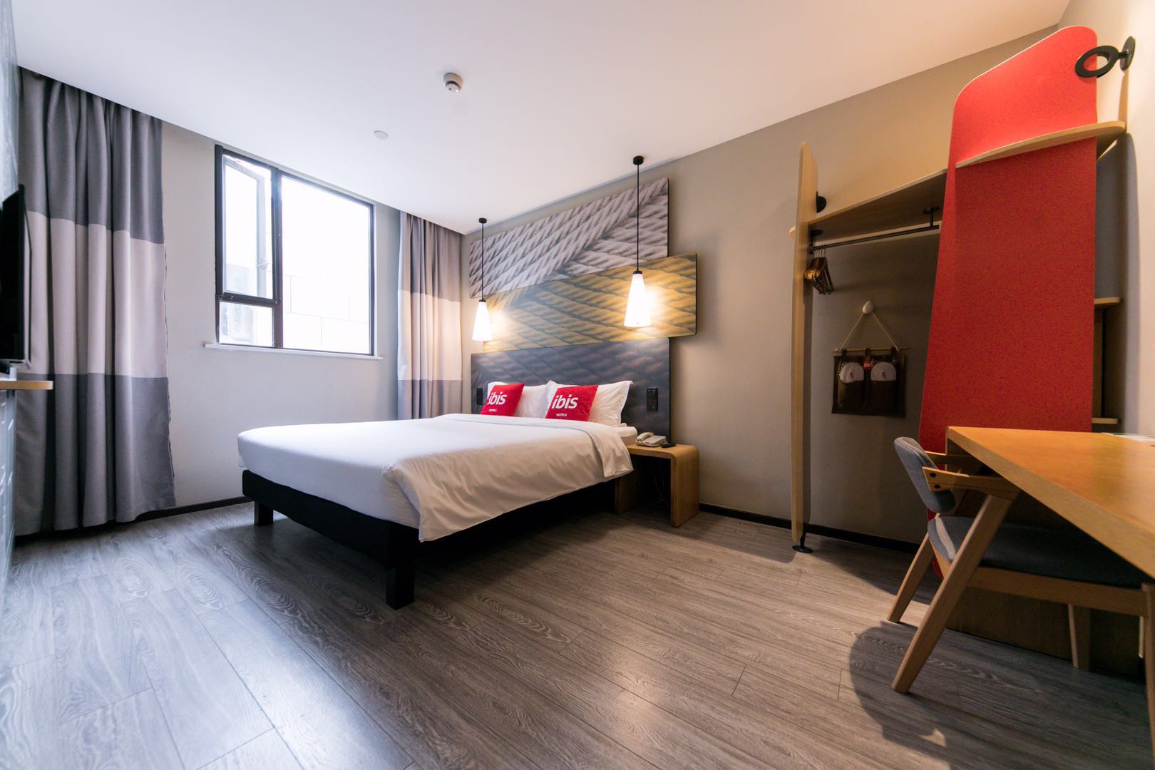 Ibis Shanghai Gubei 7/15