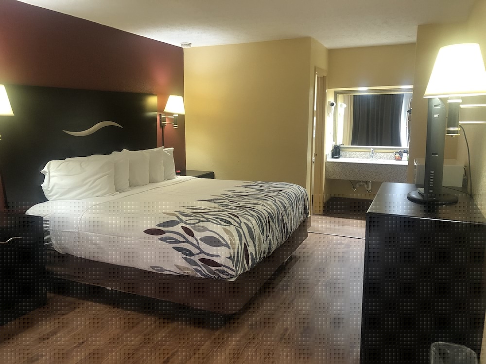 Red Roof Inn Berea 11/27