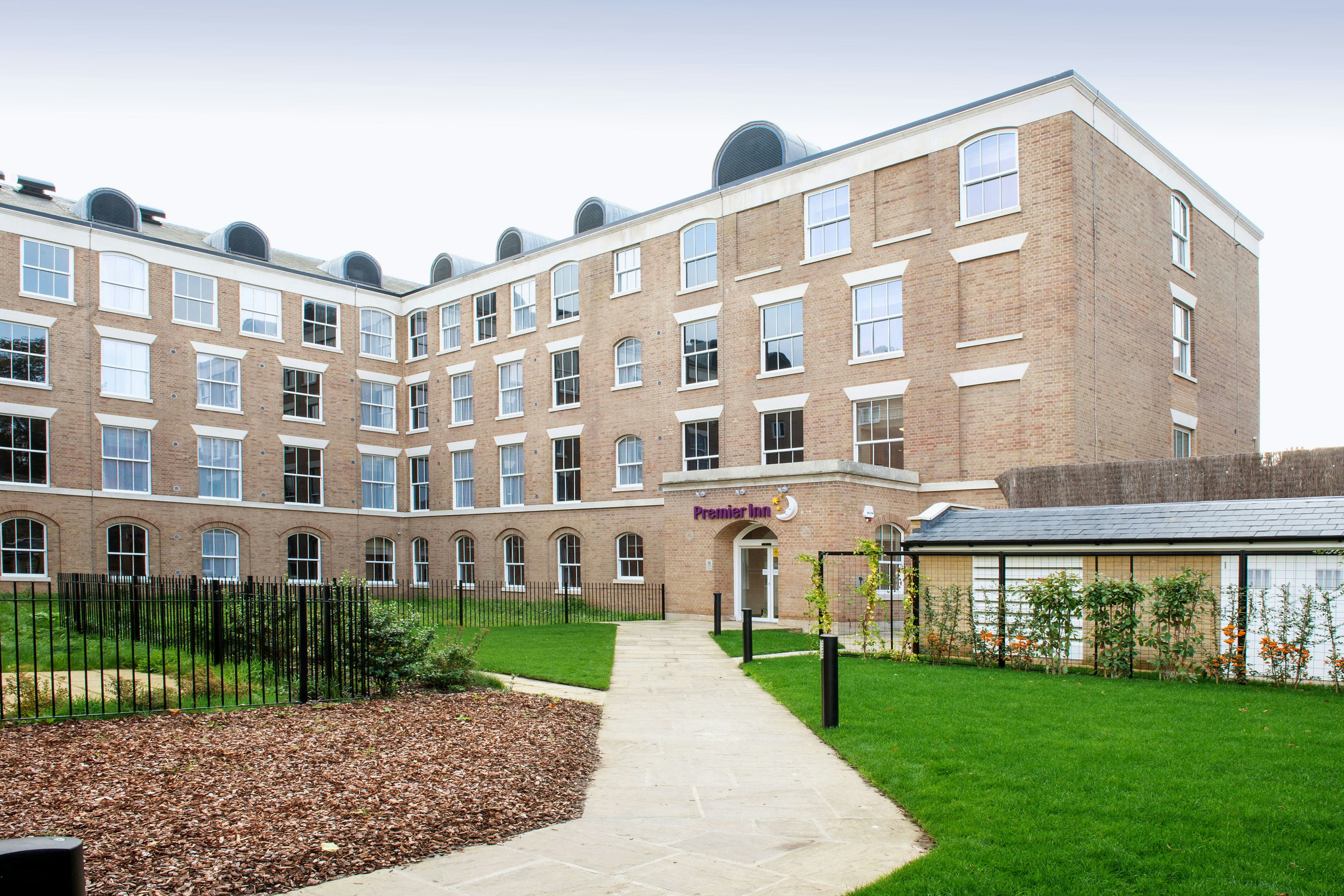 Premier Inn Bury St Edmunds Town Centre 36/40
