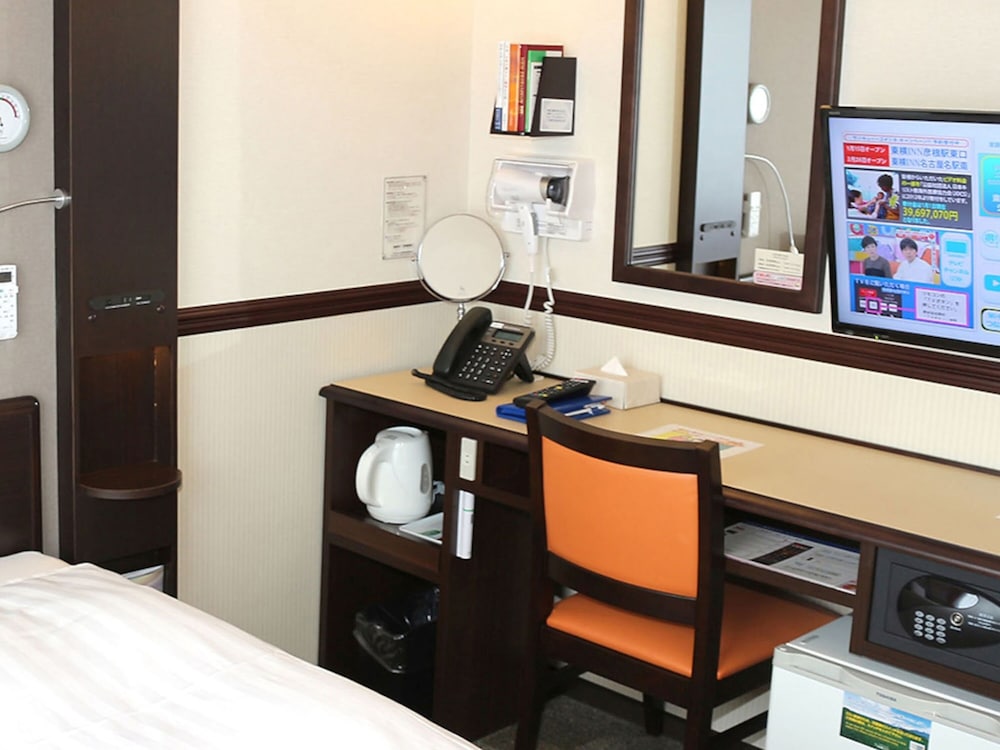 Toyoko Inn Yokohama Kannai Ex Toyoko Inn Yokohama Minatomirai Sen Nihon Odori Ekimae 25/65