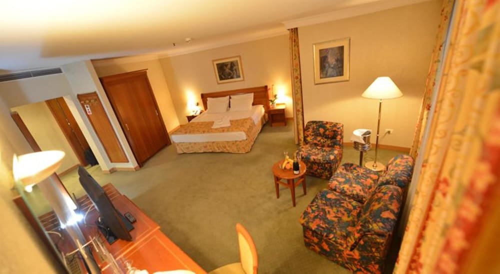 Hotel Turist 23/38
