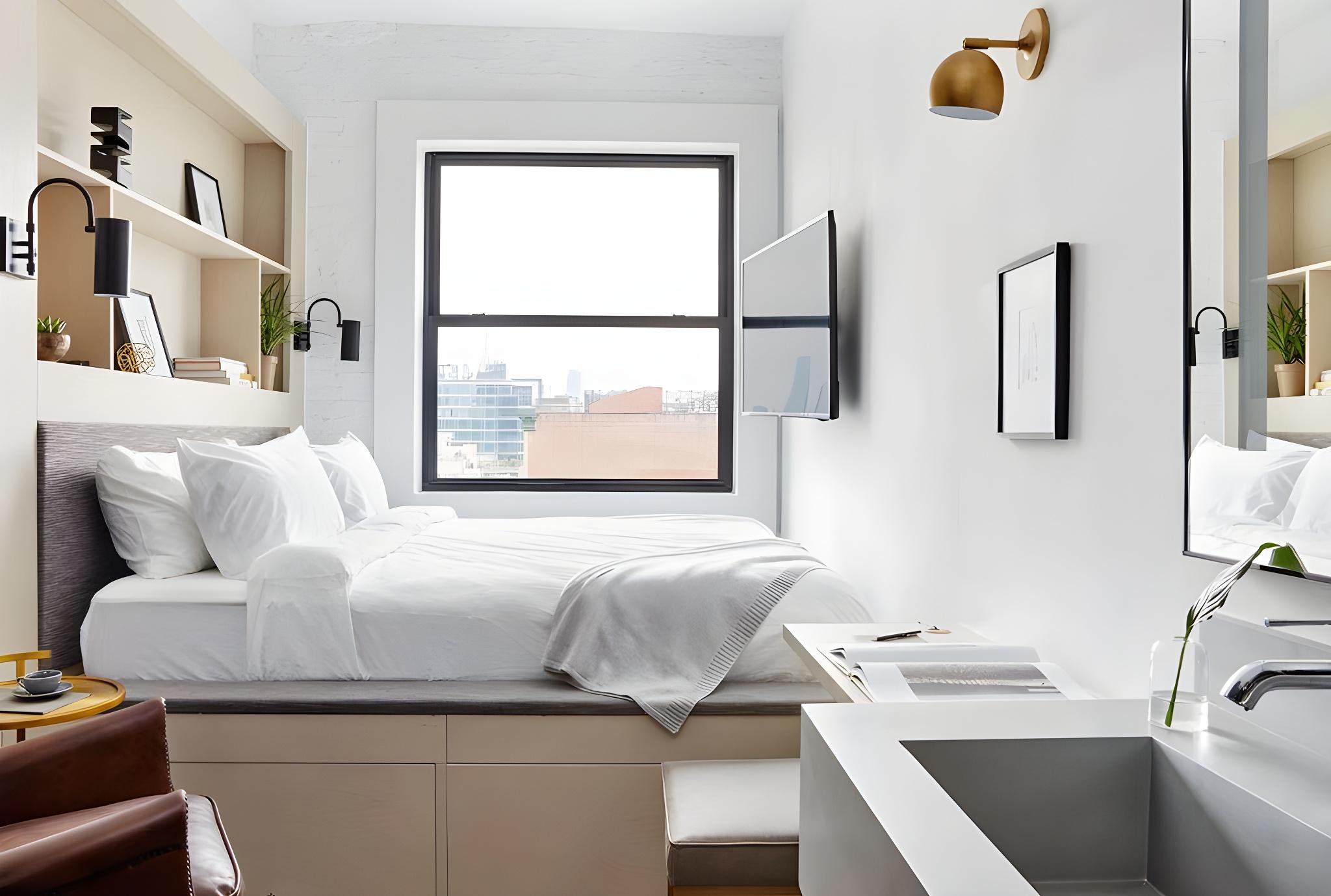 WALKER, QUEEN BED