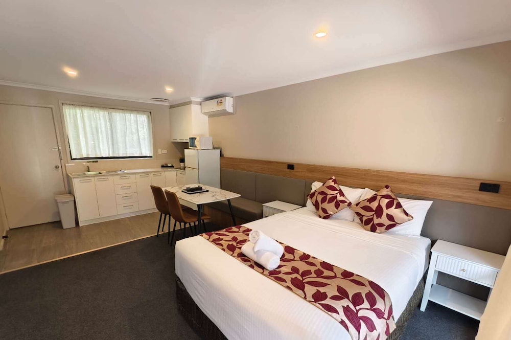 The Coachman Motel Units 14/71