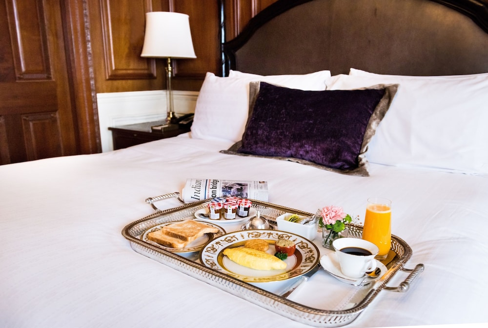 The Taj Mahal Palace Mumbai 27/78