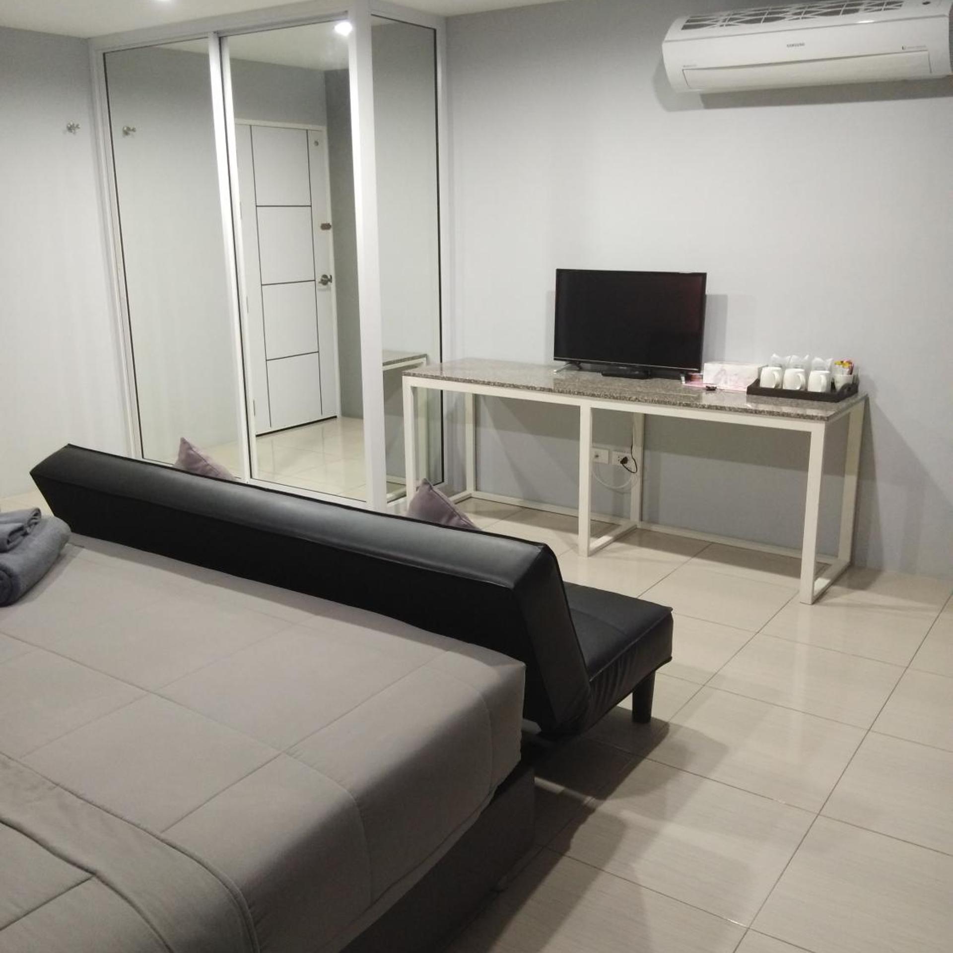 Asia's Beach Apartments 20/60
