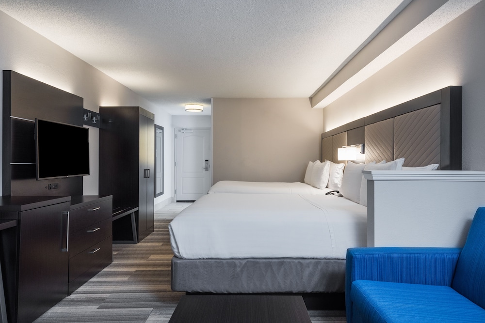 Holiday Inn Express and Suites Florence I-95 and I-20 Civic Ctr, an IHG Hotel 16/70