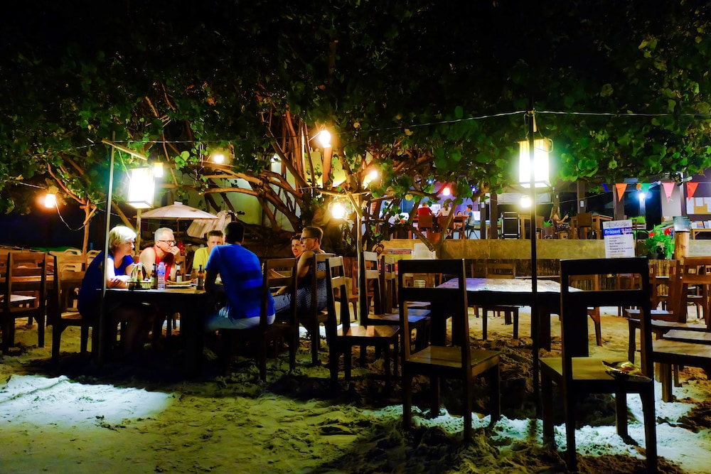 Lalune Beach Resort 31/36