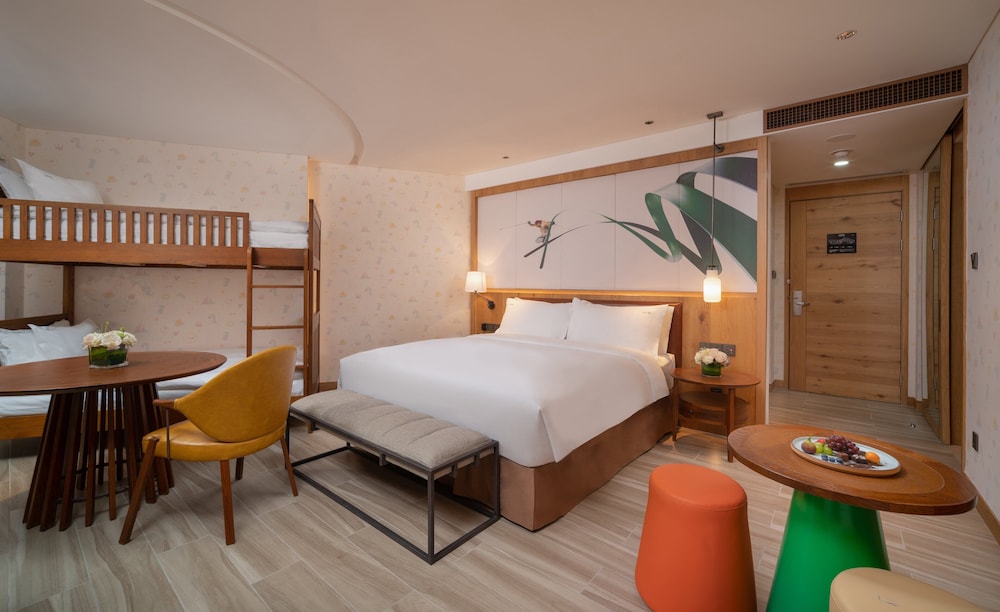 Holiday Inn Jilin Beidahu 18/75