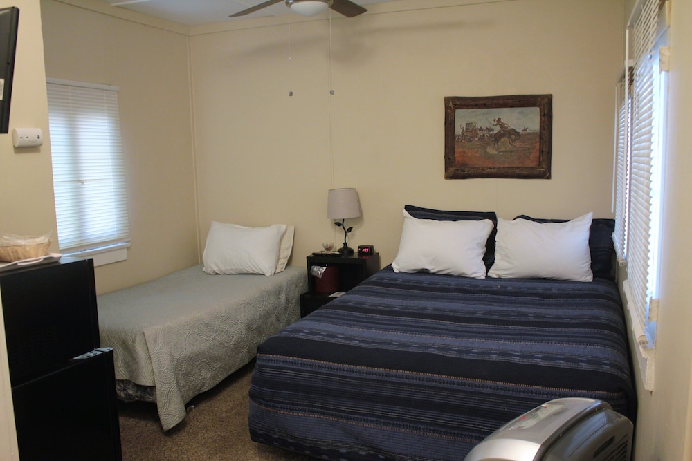 Shep's Miners Inn 17/50