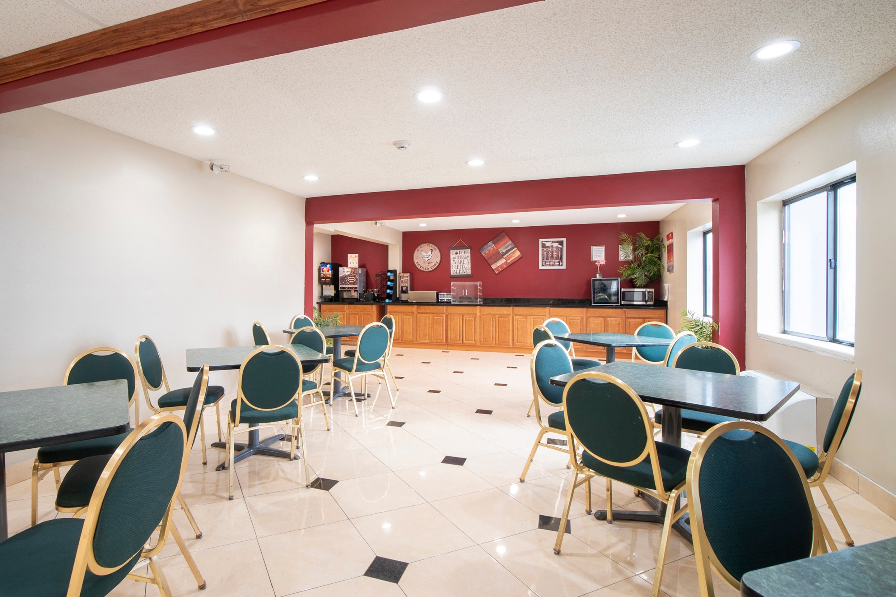 OYO Townhouse Houston Airport North 21/27