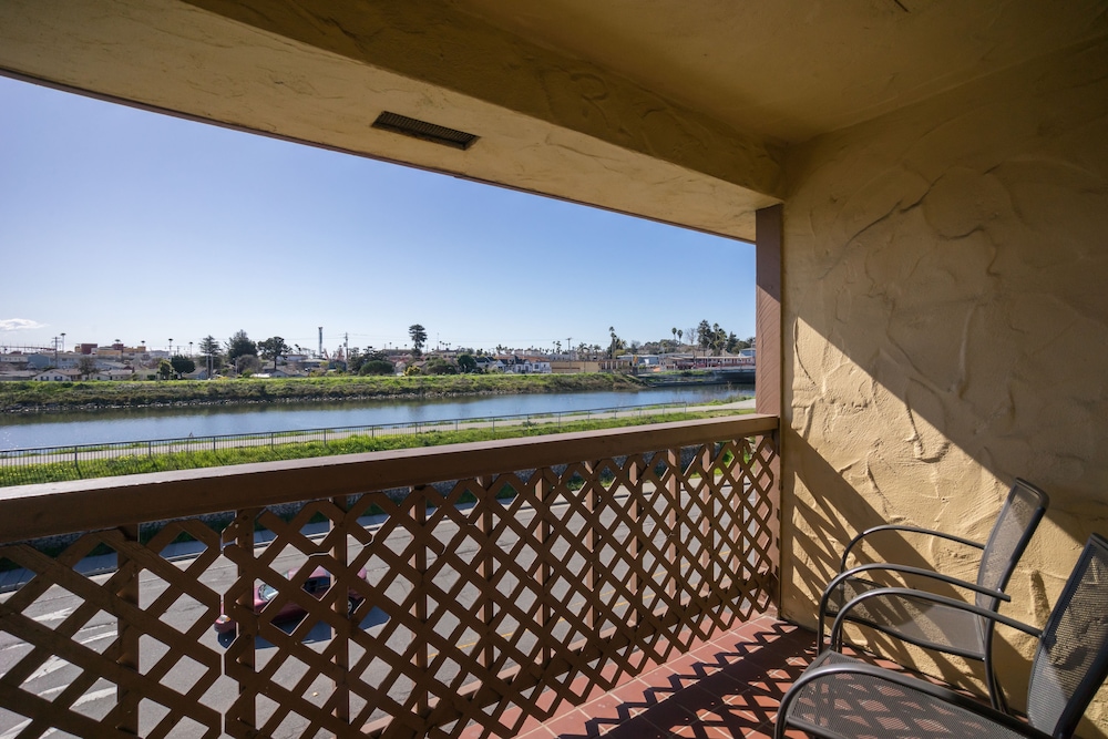Ocean Gate Inn 36/58