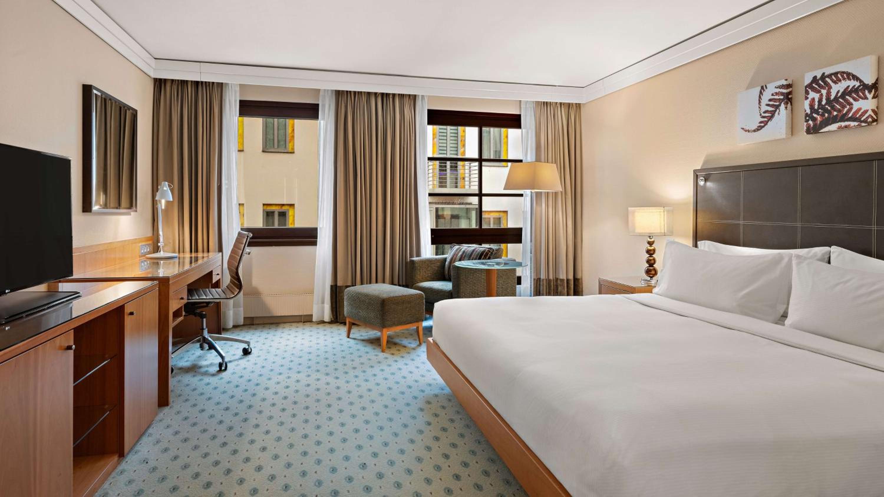 Room, King Bed, Queen Bed