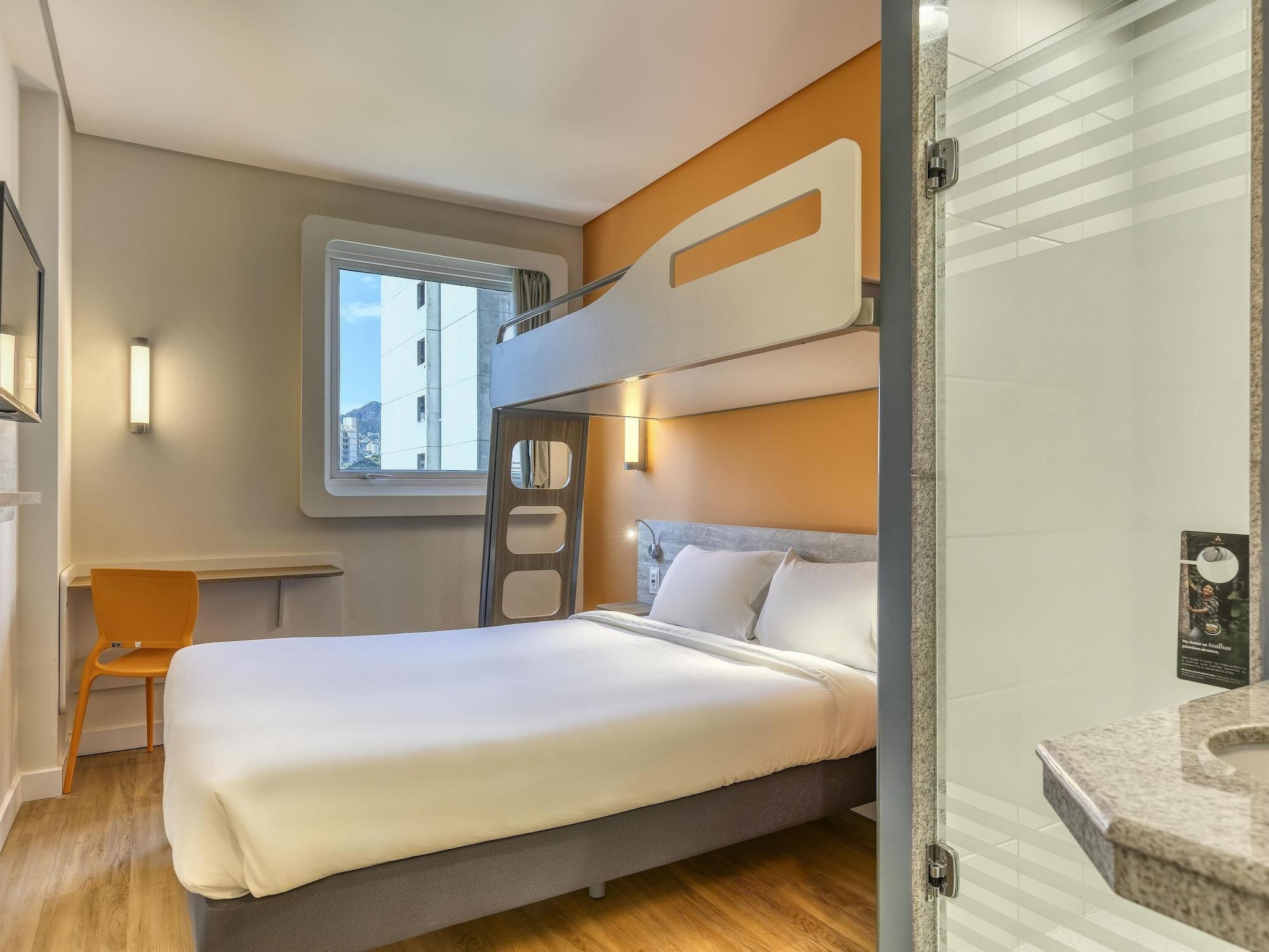Standard, Multiple Beds