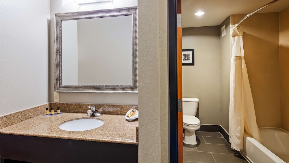 Best Western Plus Midwest City Inn & Suites 9/27