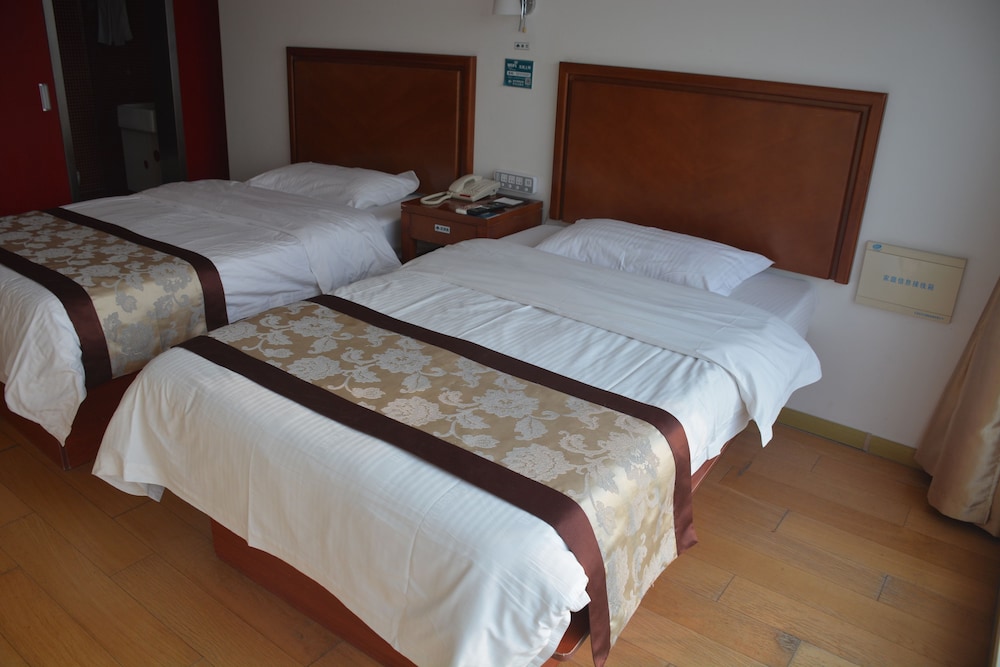 GreenTree Inn Weihai Huancui District Liugong Island Wharf Qingdao North Road Express Hotel 17/45