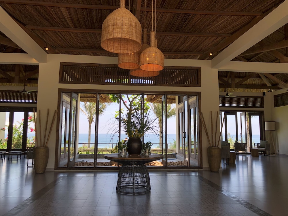 Crown Retreat Quy Nhon 14/88
