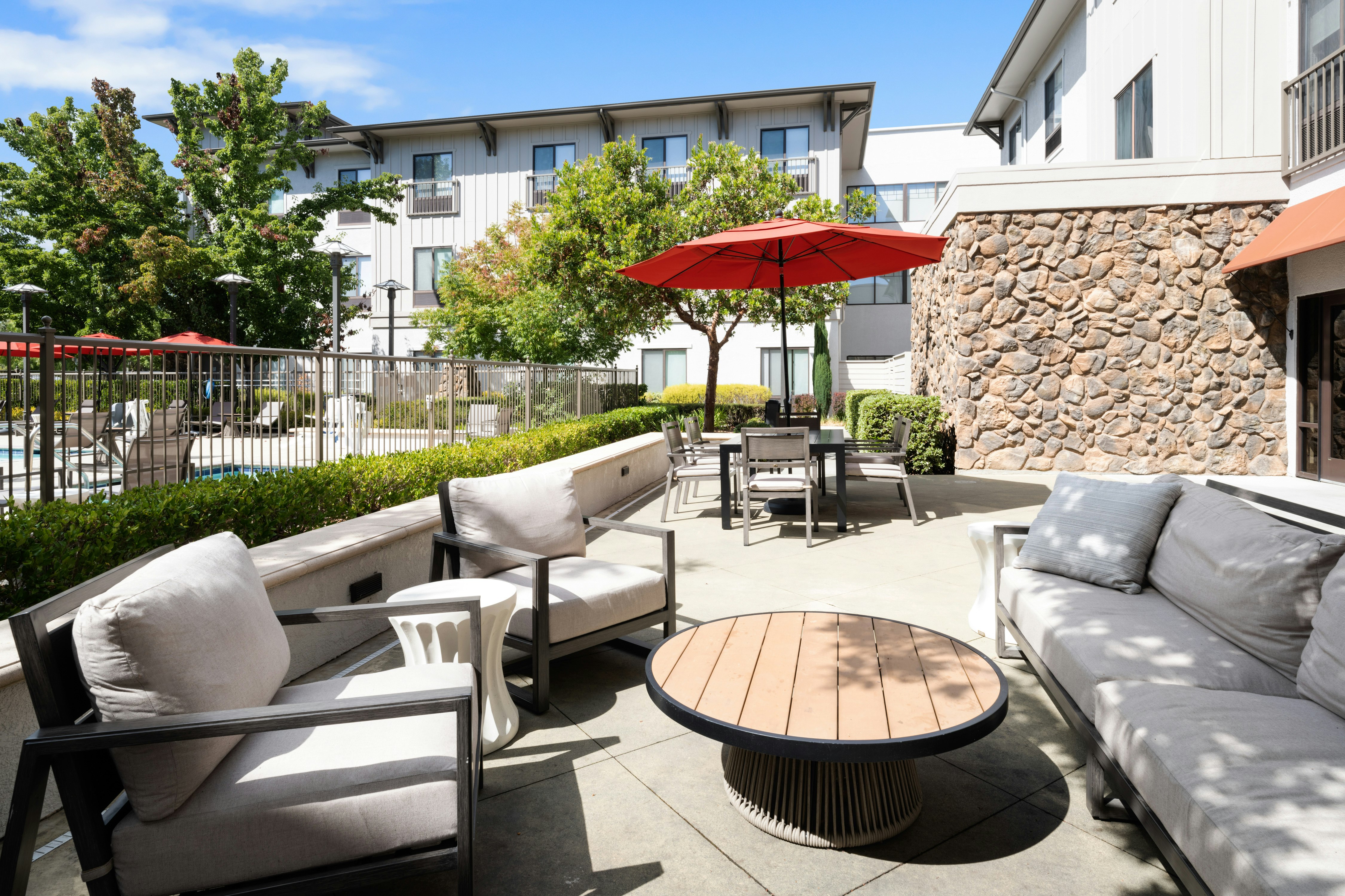 Hampton Inn & Suites Windsor - Sonoma Wine Country 25/40
