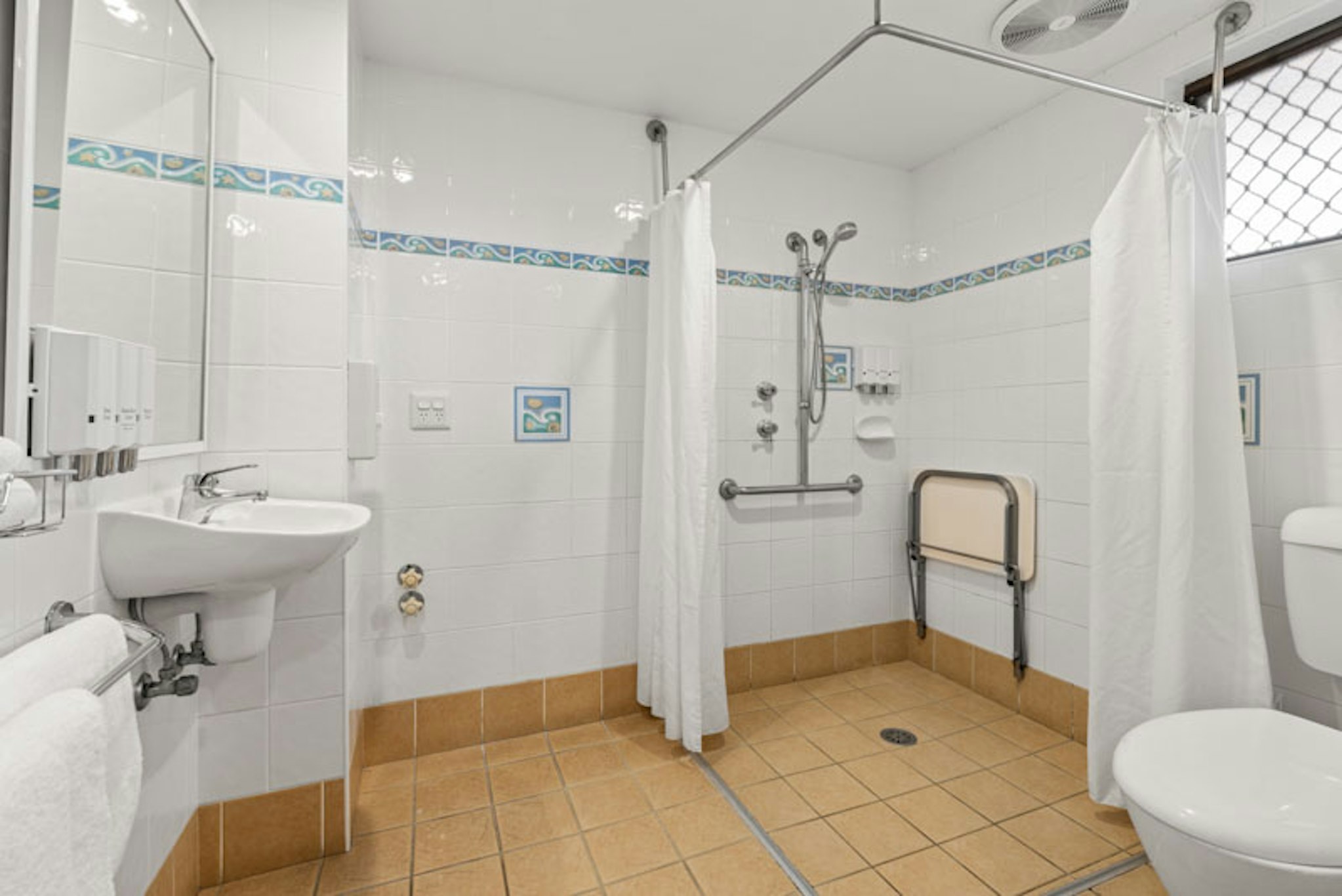Macquarie Barracks Motor Inn 65/67