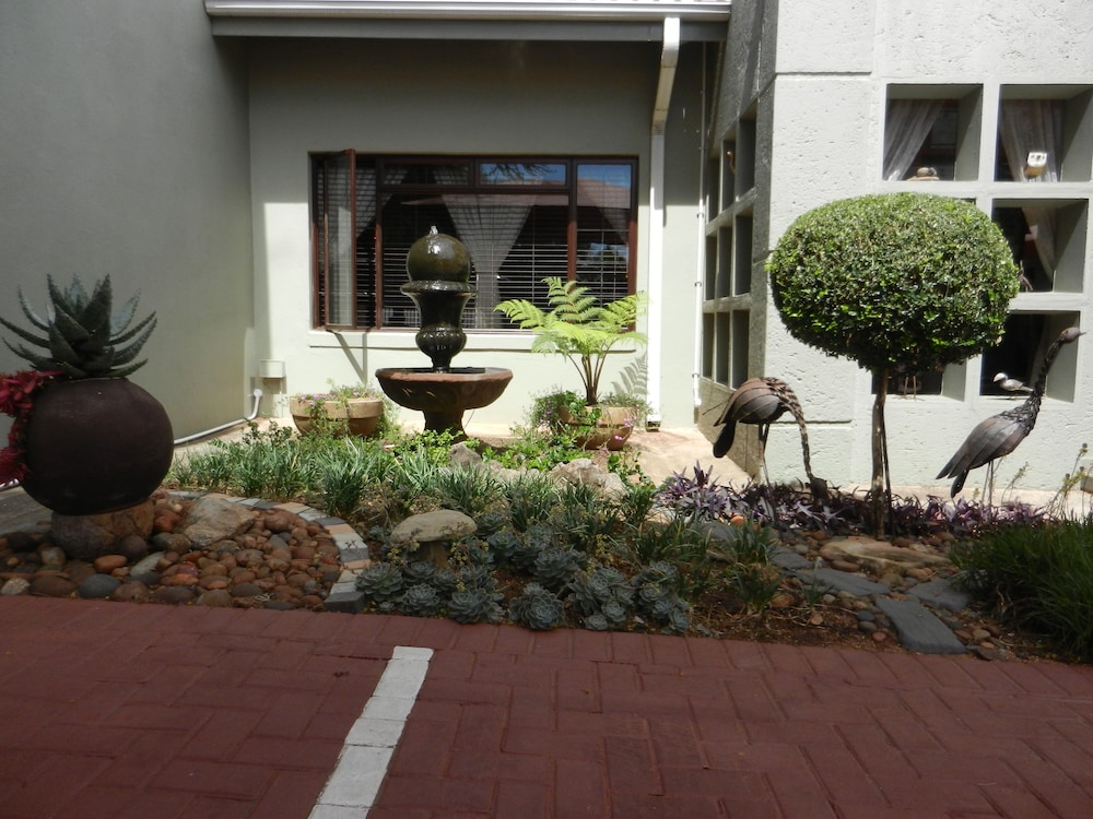 Beetleloop Guest House 45/50