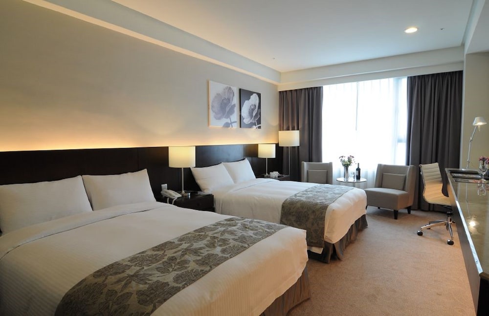 Best Hotel 13/63