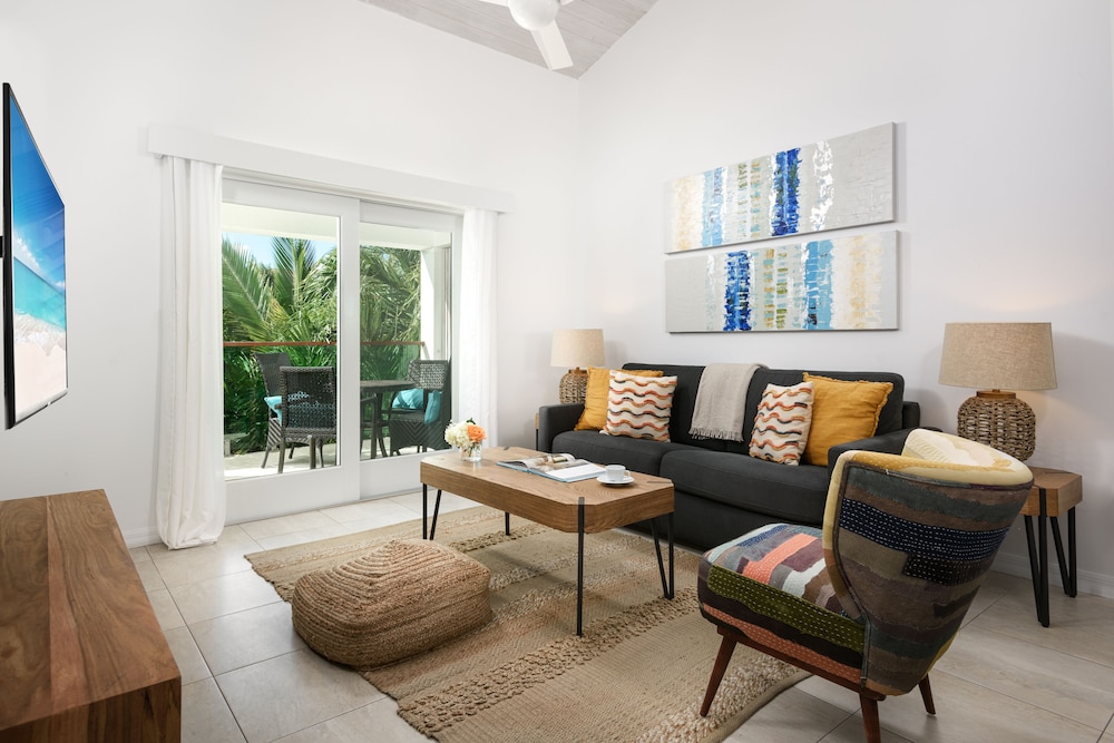 The Oasis At Grace Bay 28/50