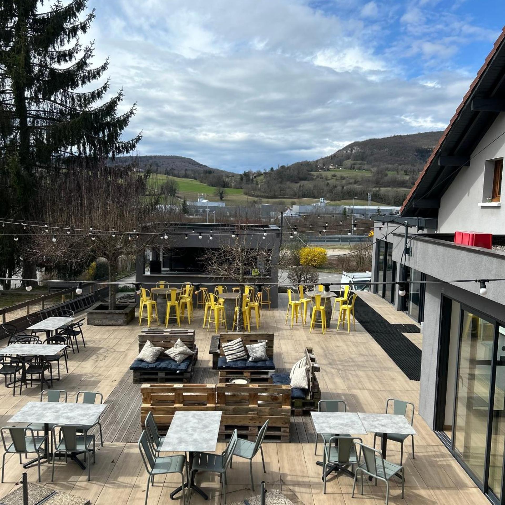 P'TIT DEJ-HOTEL ANNECY NORD 34/48