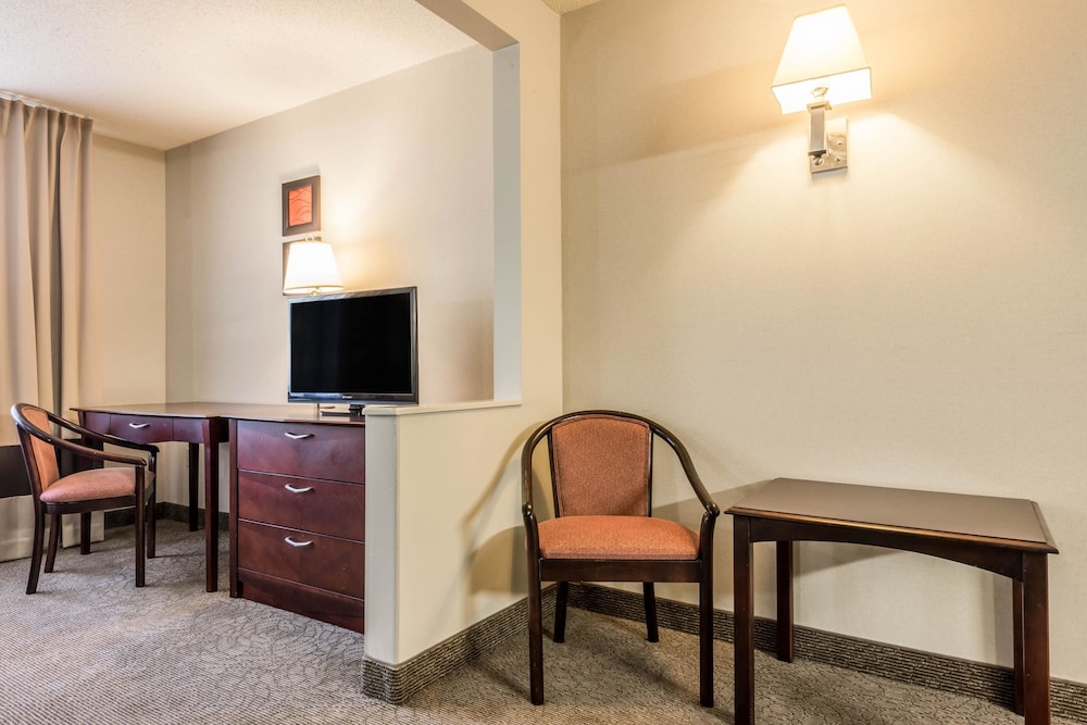 Comfort Inn & Suites Barrie 37/51