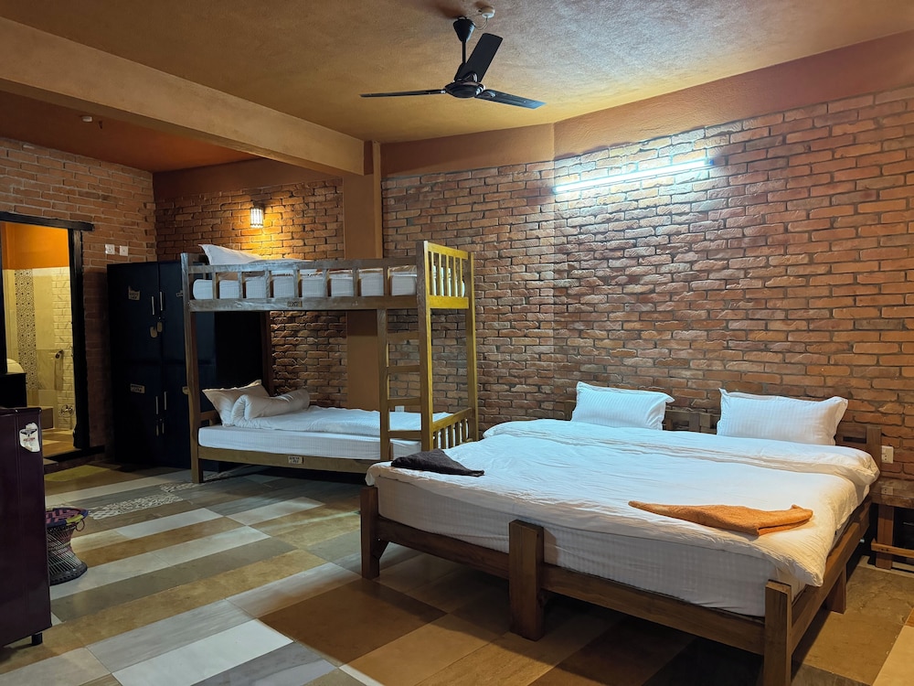 Nar Bis Hotel 20/62