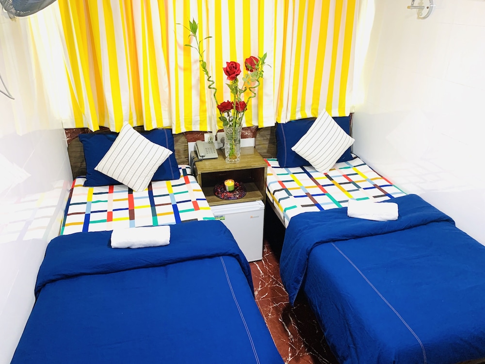 Singapore Hostel 42/50