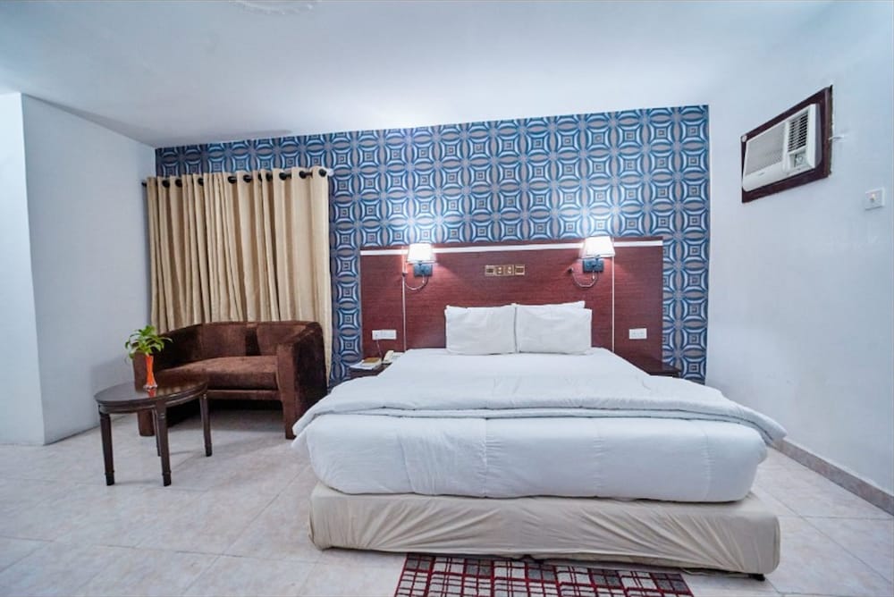 Eemjm Hotels And Suites Limited 12/42