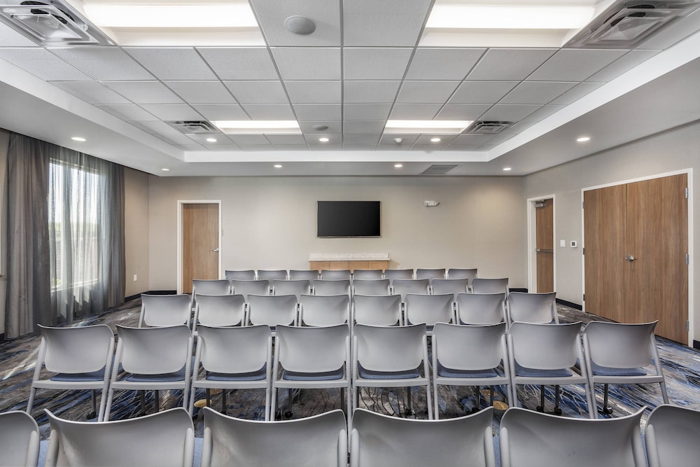 Fairfield Inn Suites Lebanon 33/37