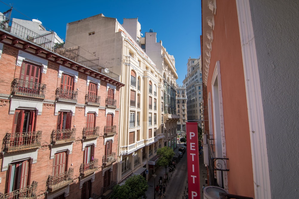 PETIT PALACE TRES CRUCES 5/63