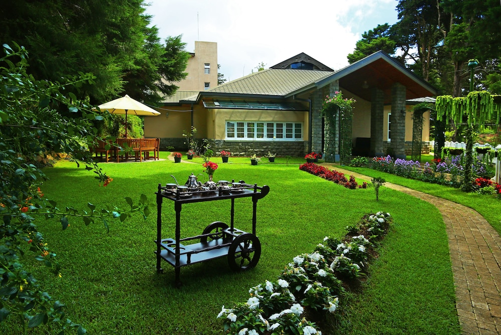 Firs Boutique 26/33