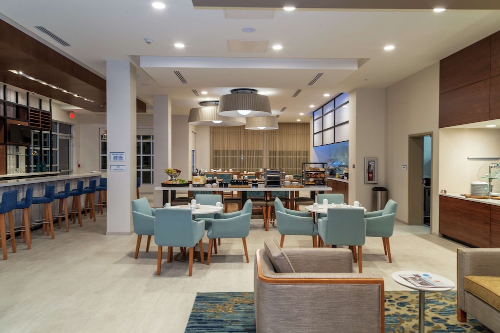 Hilton Garden Inn Tampa-Wesley Chapel 51/59