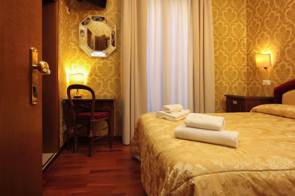 BASIC, DOUBLE BED