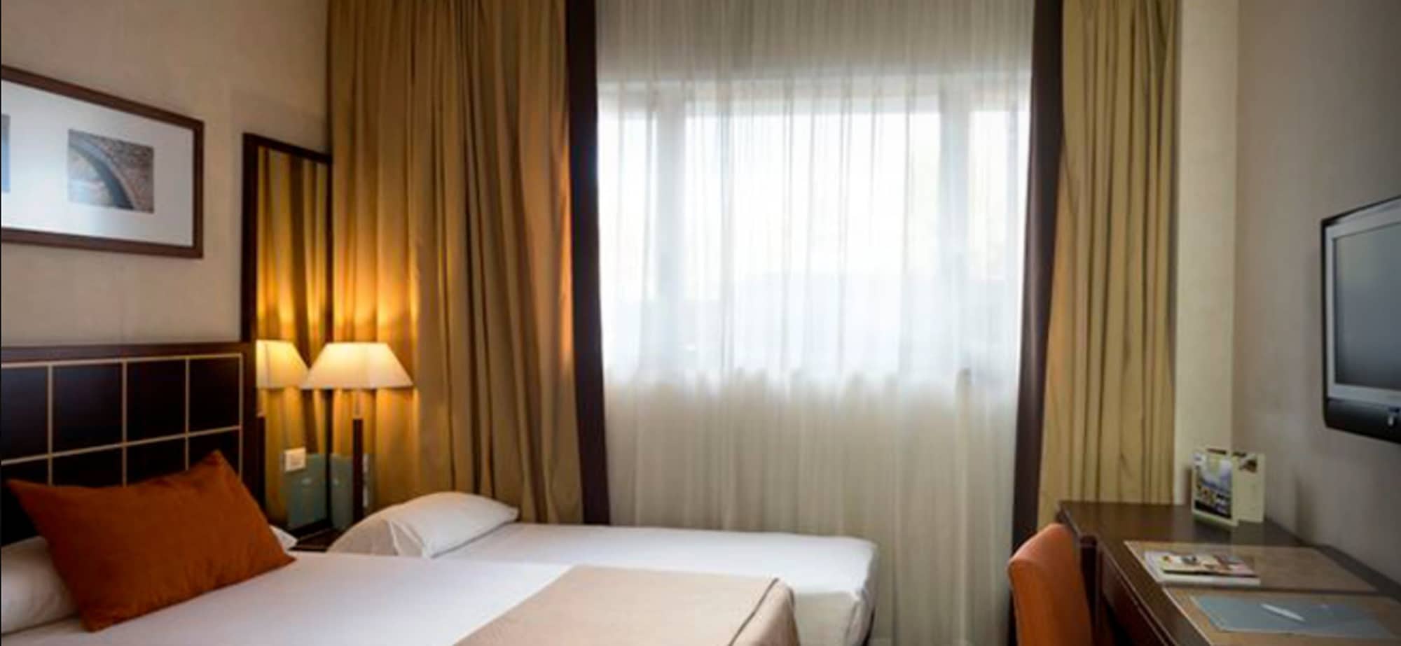 Room, Double Bed, Eurostars Toledo 8/10