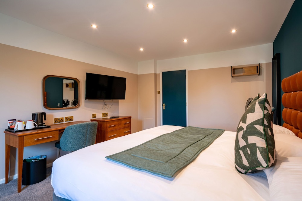 Standard, Double Bed, The Conningbrook Hotel 6/10