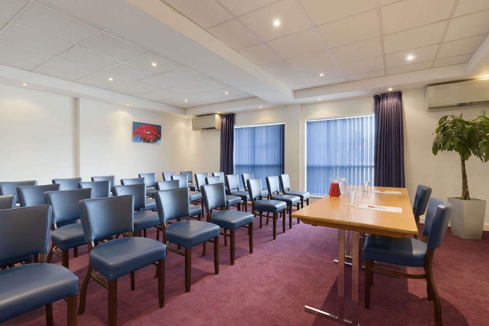 Ramada by Wyndham Wakefield 29/33