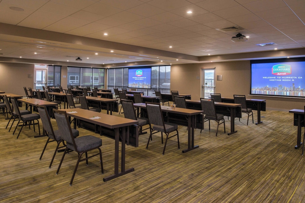 Courtyard By Marriott Temecula Murrieta 39/45