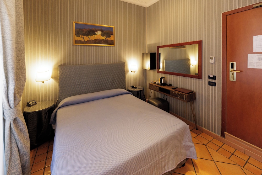 Hotel Lirico Roma 30/63